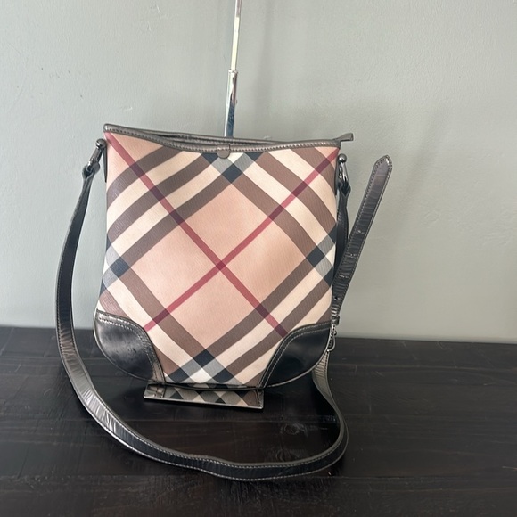 💯 authentic Burberry Patent Nova Check Dryden Crossbody Bag - Picture 3 of 16